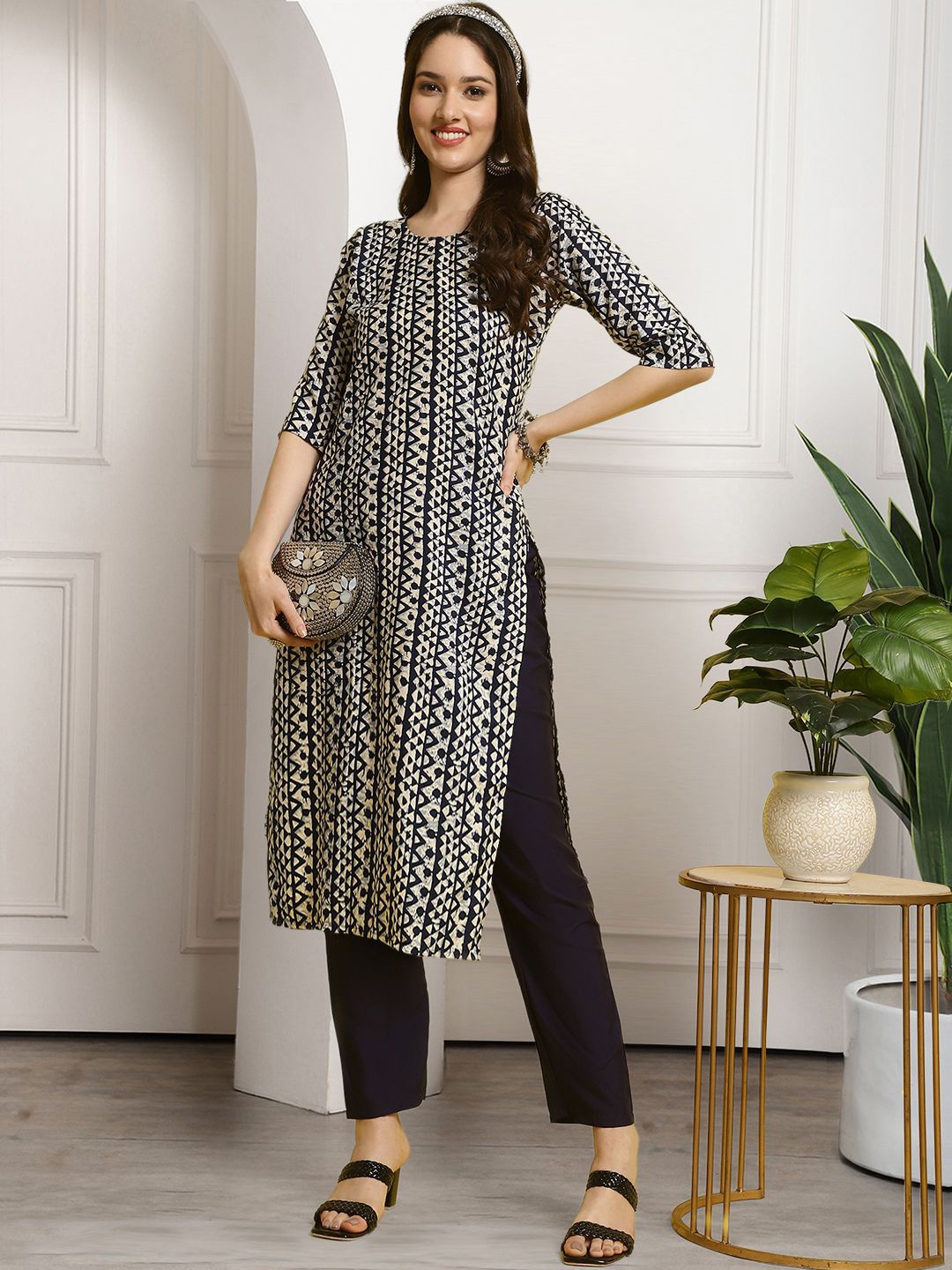 

7Threads Ethnic Motifs Printed Round Neck Kurta With Trousers, White