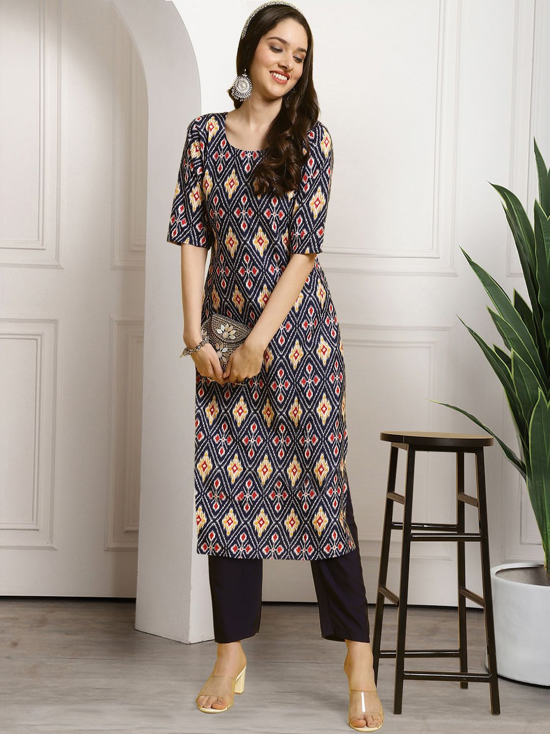 

7Threads Ethnic Motifs Printed Round Neck Kurta With Trousers, Blue