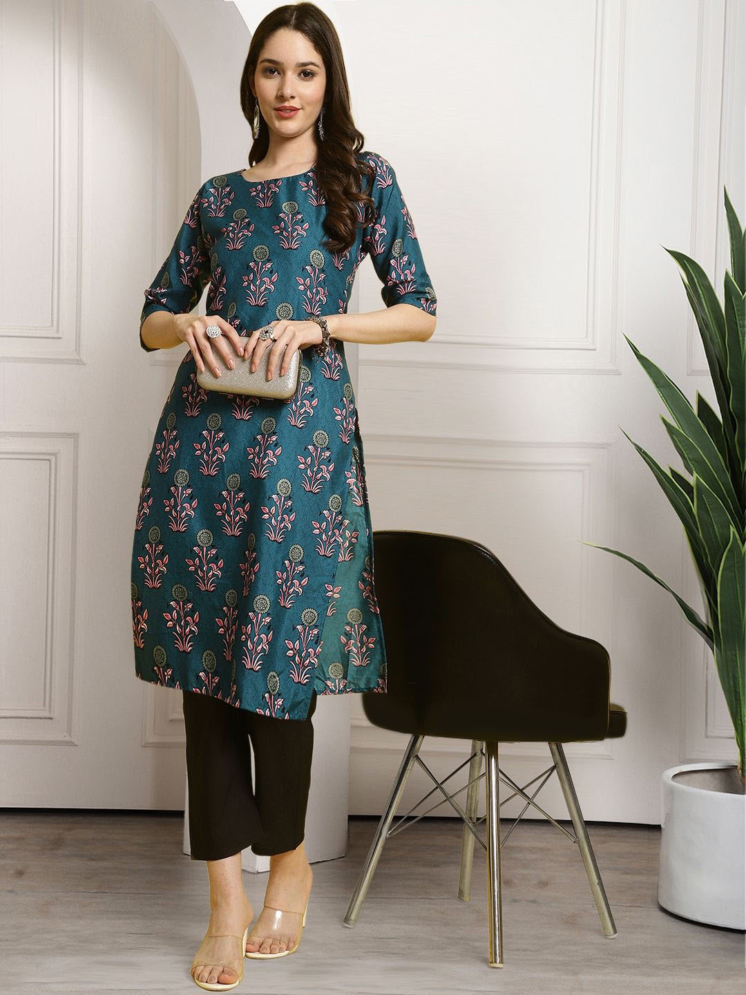 

7Threads Floral Printed Round Neck Kurta With Trousers, Teal