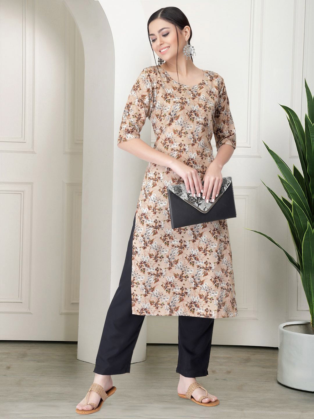 

7Threads Floral Printed Round Neck Kurta With Trousers, Beige