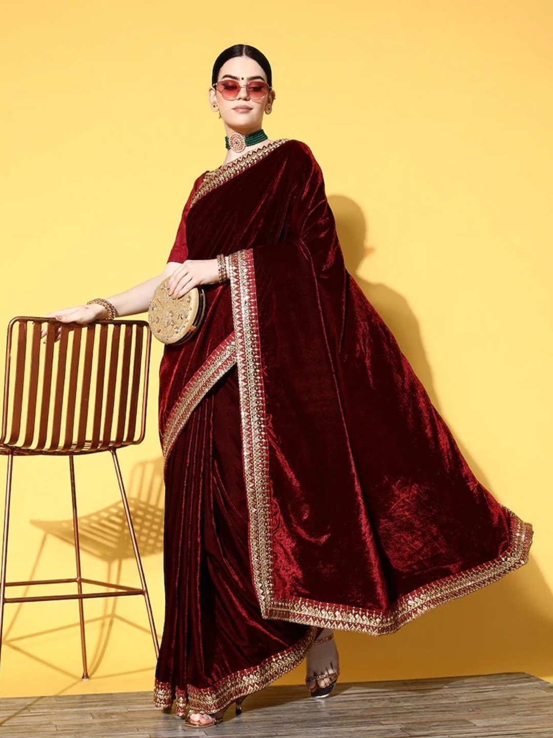

Rujave Embroidered Saree, Red
