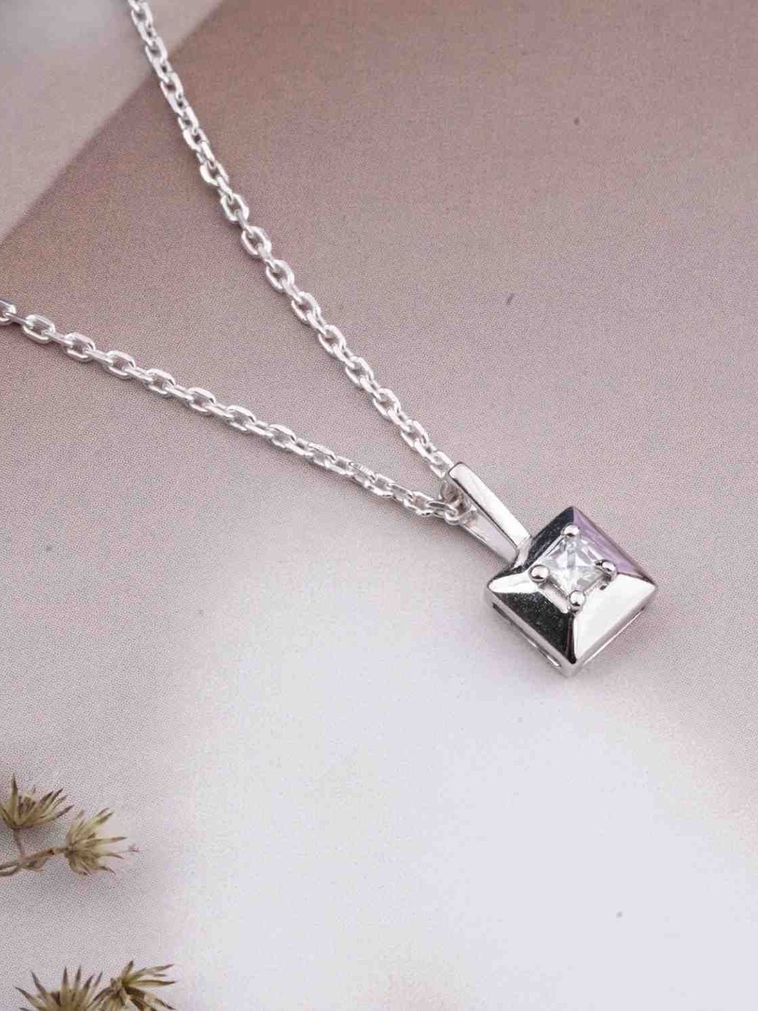 

Zalkari 92.5 Sterling Silver Rhodium-Plated Square Shaped Cubic Zirconia Pendant