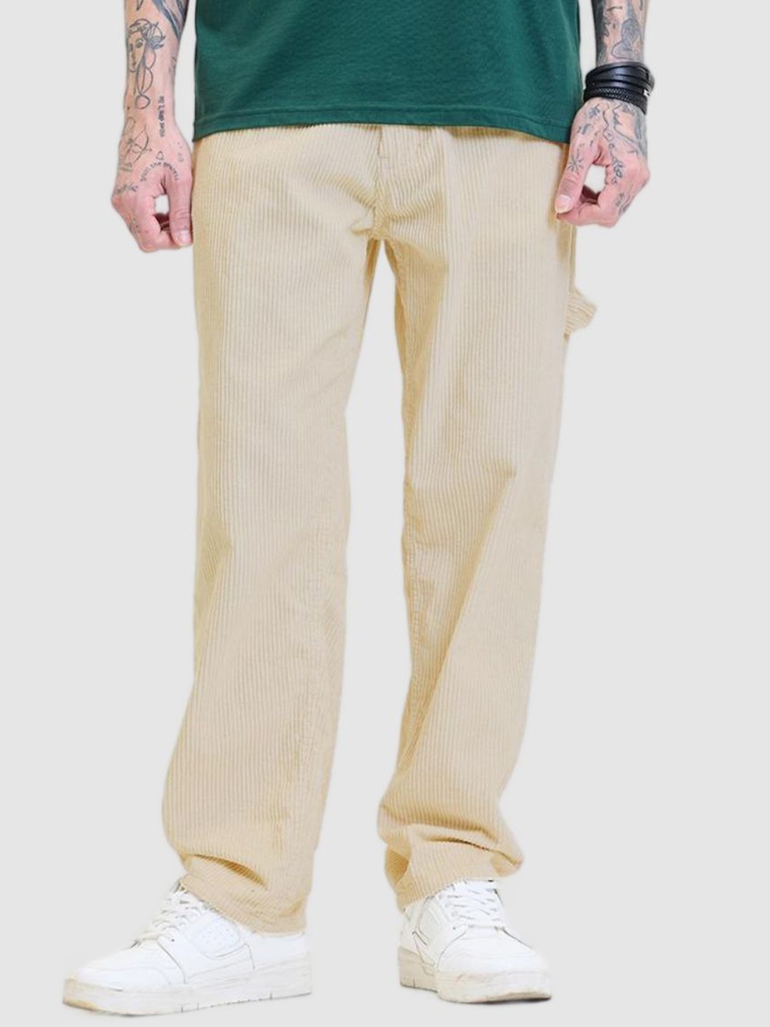 

Snitch Men Relaxed Loose Fit Mid-Rise Cargos Trousers, Cream