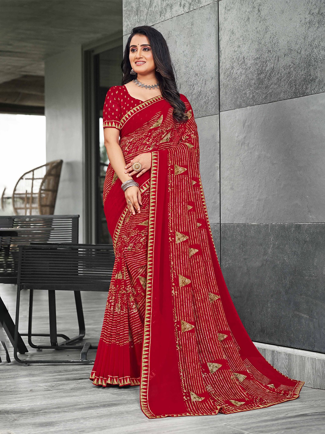Laxmipati Striped Printed Saree, Red