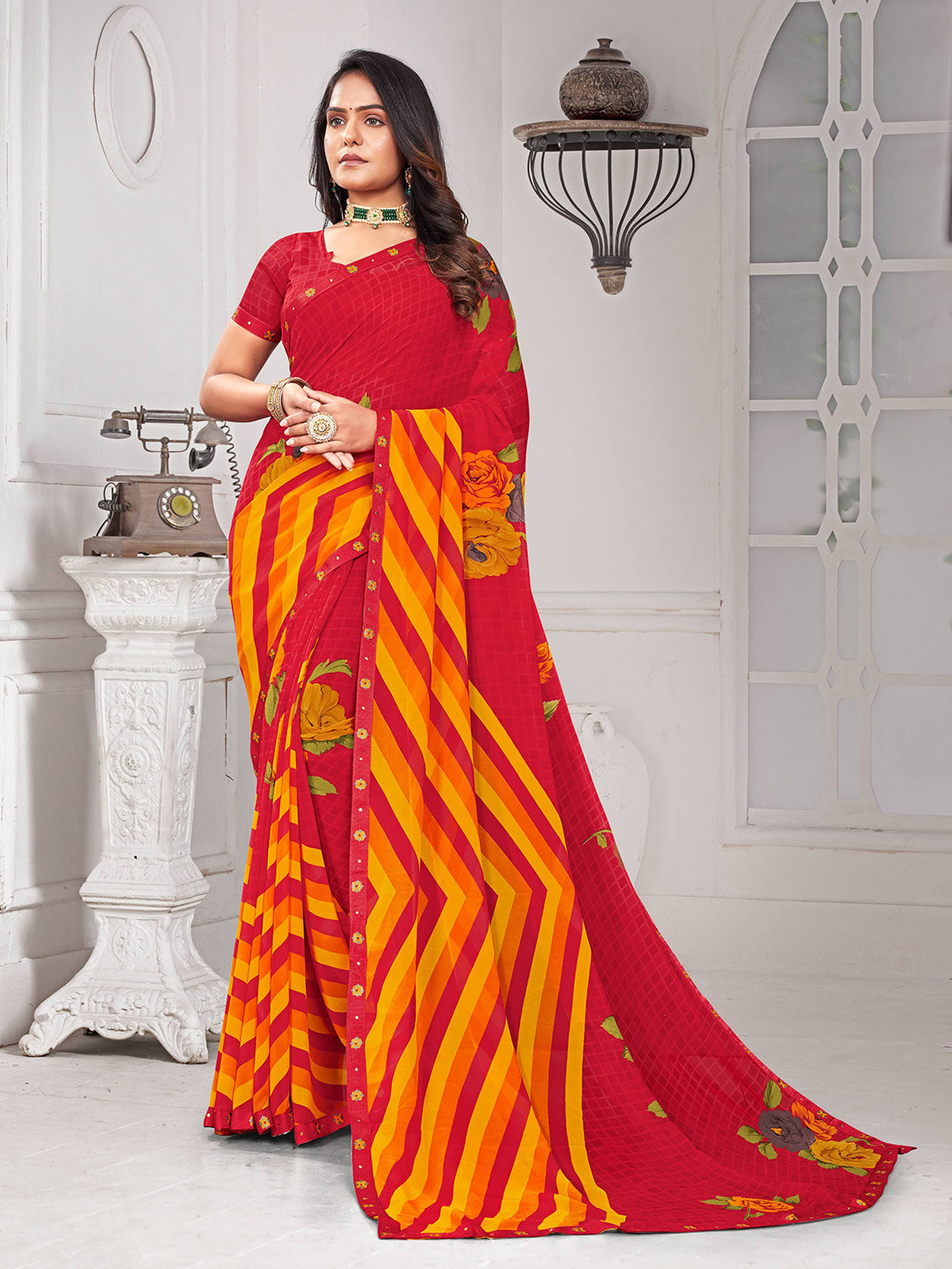 

Laxmipati Floral Printed Saree With Blouse Piece, Red