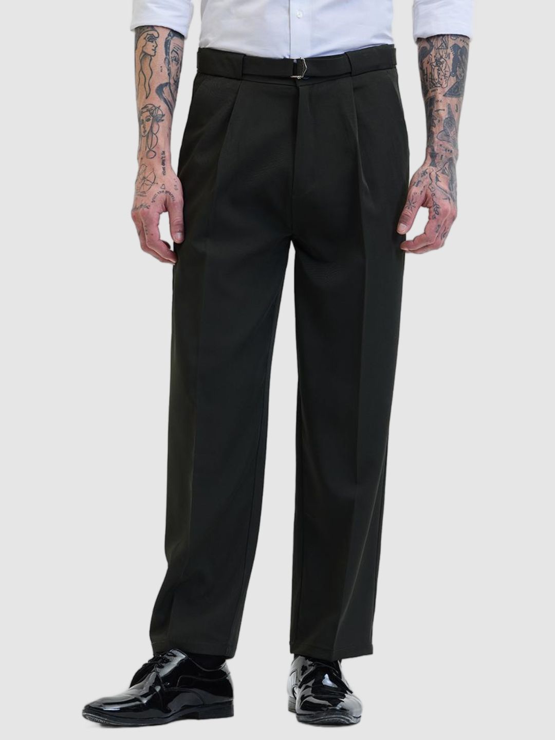 

Snitch Men Relaxed Loose Fit Pleated Trousers, Black