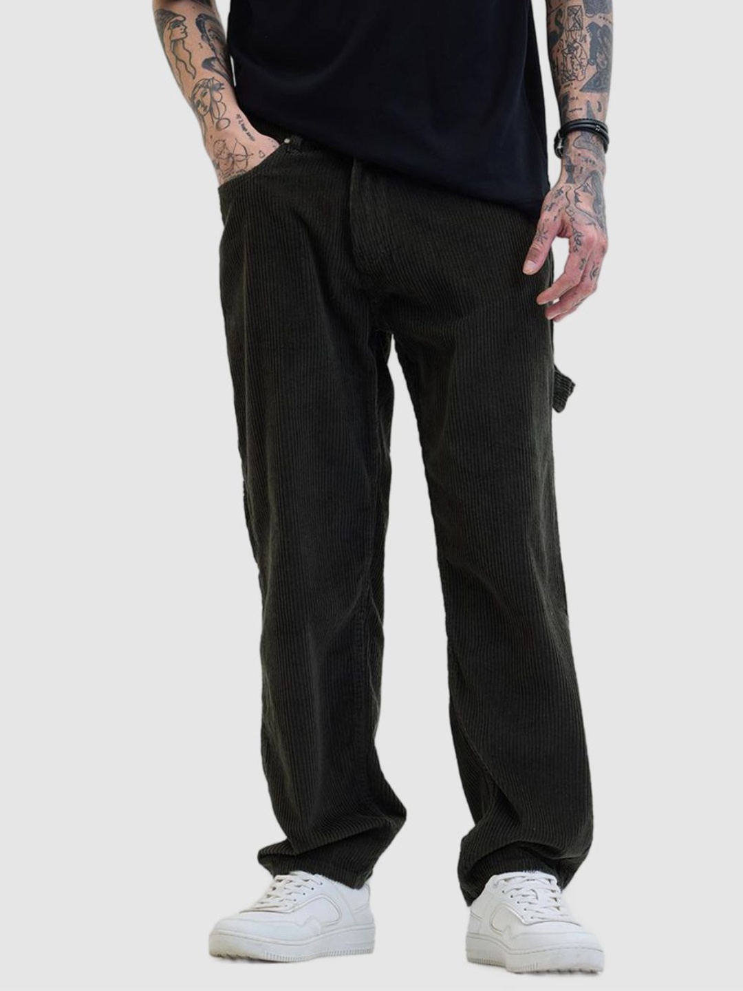 

Snitch Men Relaxed Loose Fit Cargos Trousers, Green
