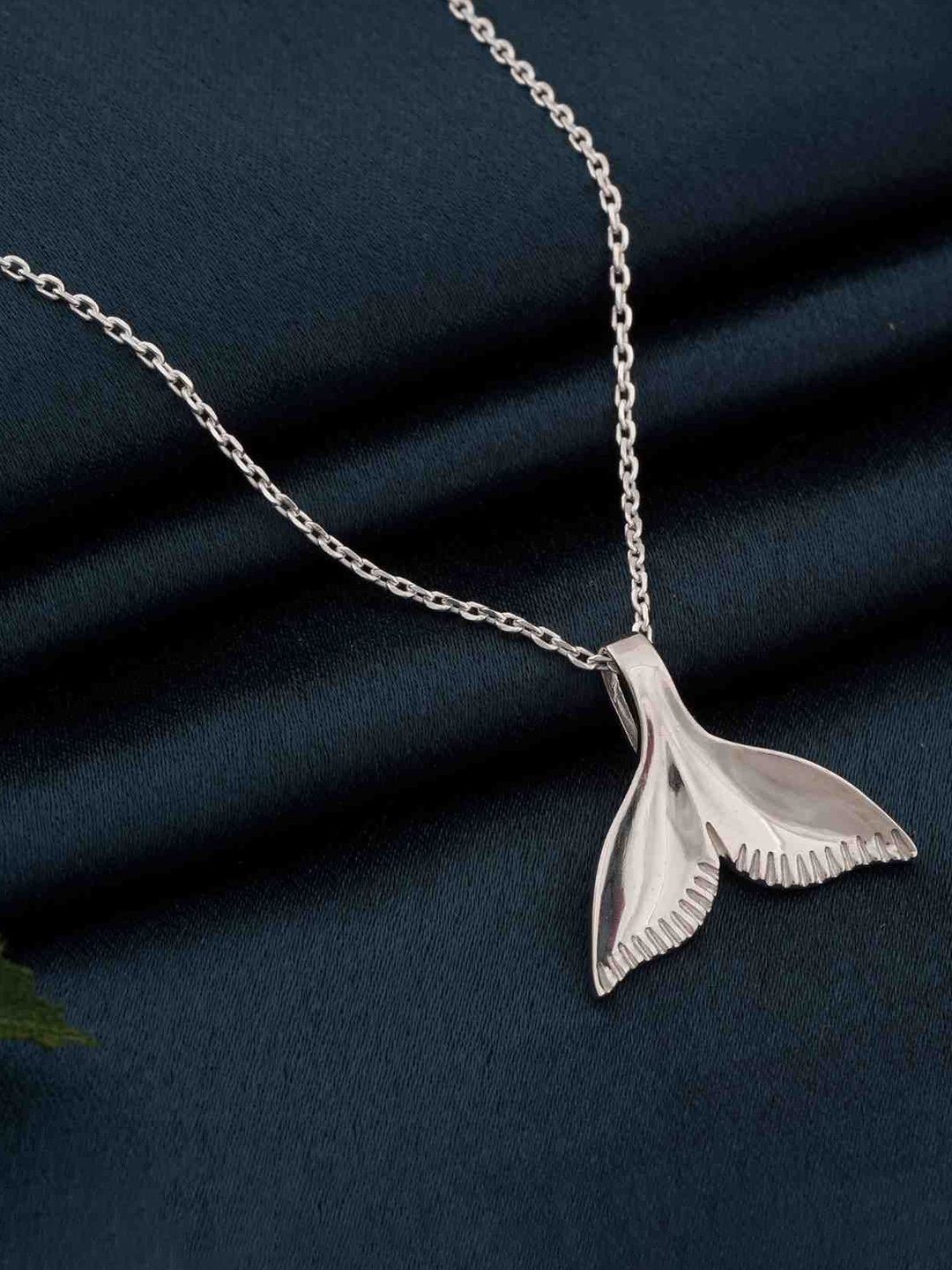 

Zalkari Sterling Silver Rhodium-Plated CZ Studded Feather Shaped Pendant