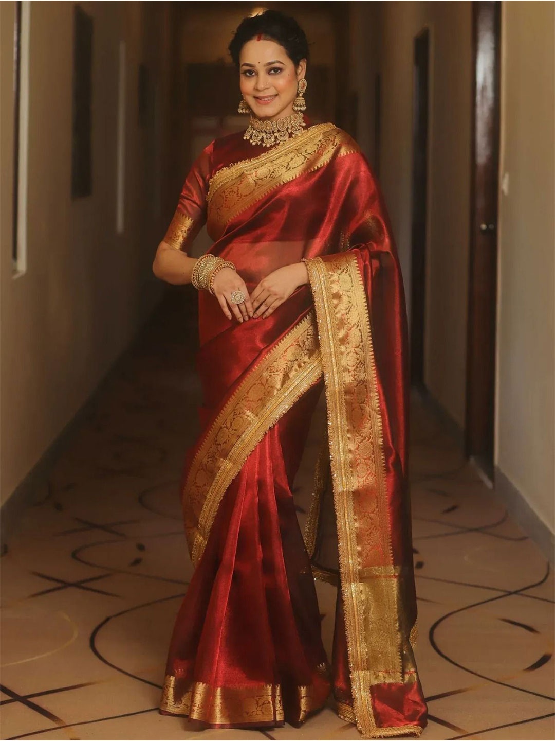 

Kriyansh Woven Design Zari Maheshwari Saree, Maroon