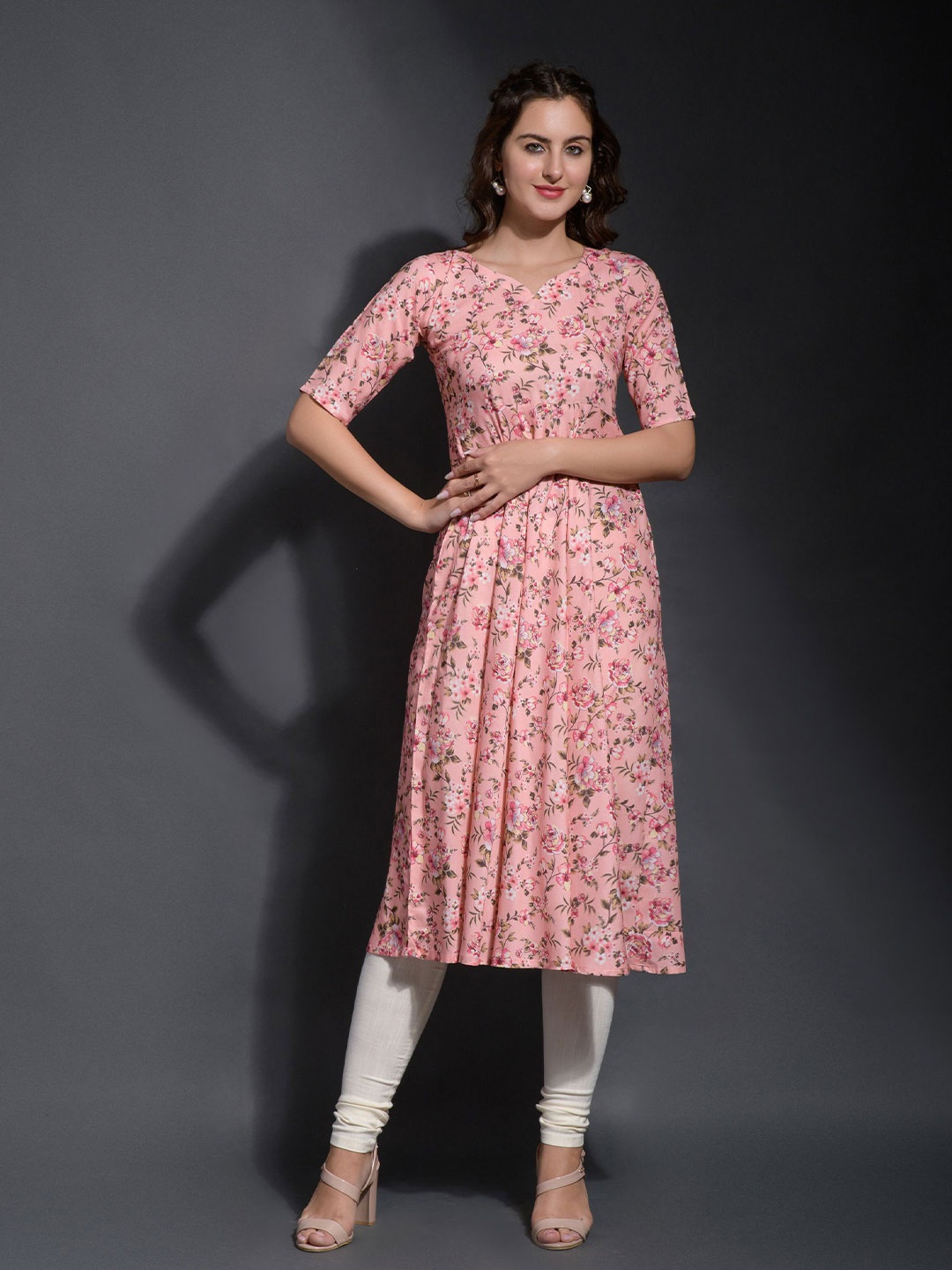 

SAZRIKA Floral Printed Sweetheart Neck A-Line Kurta, Pink