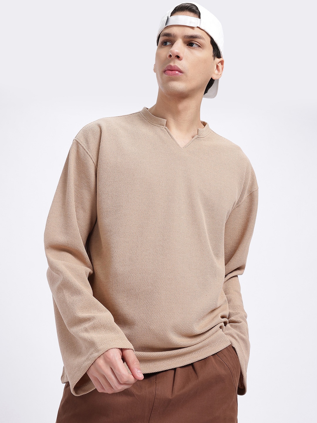 

glitchez Street Texture Long Sleeves Oversized T-shirt, Beige