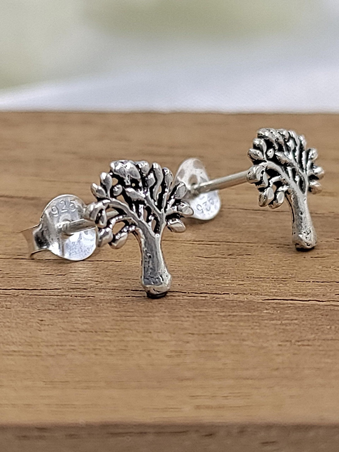 

AMONROO 925 Sterling Silver Rhodium-Plated Contemporary Studs