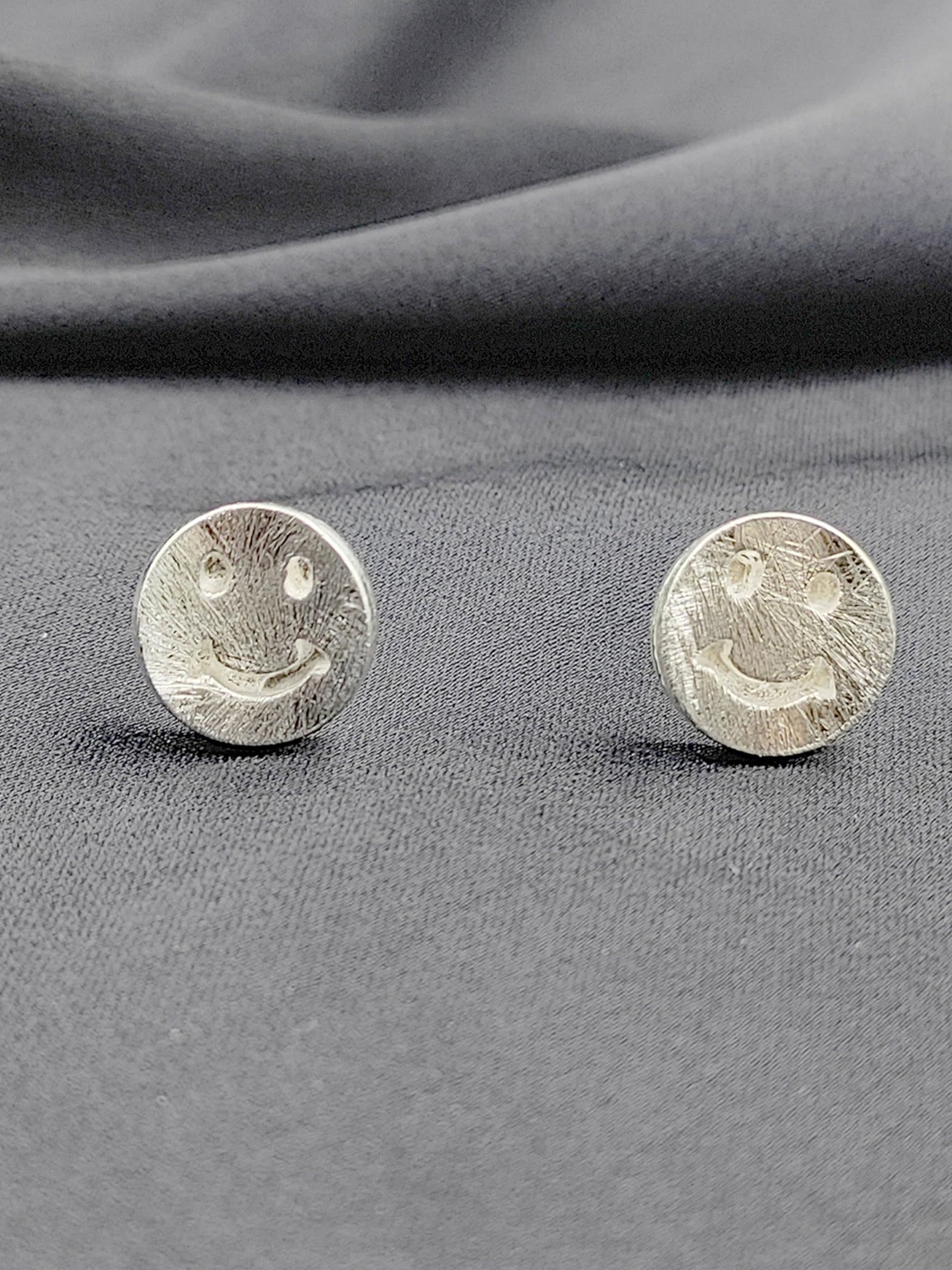 

AMONROO 925 Sterling Silver Rhodium-Plated Circular Studs