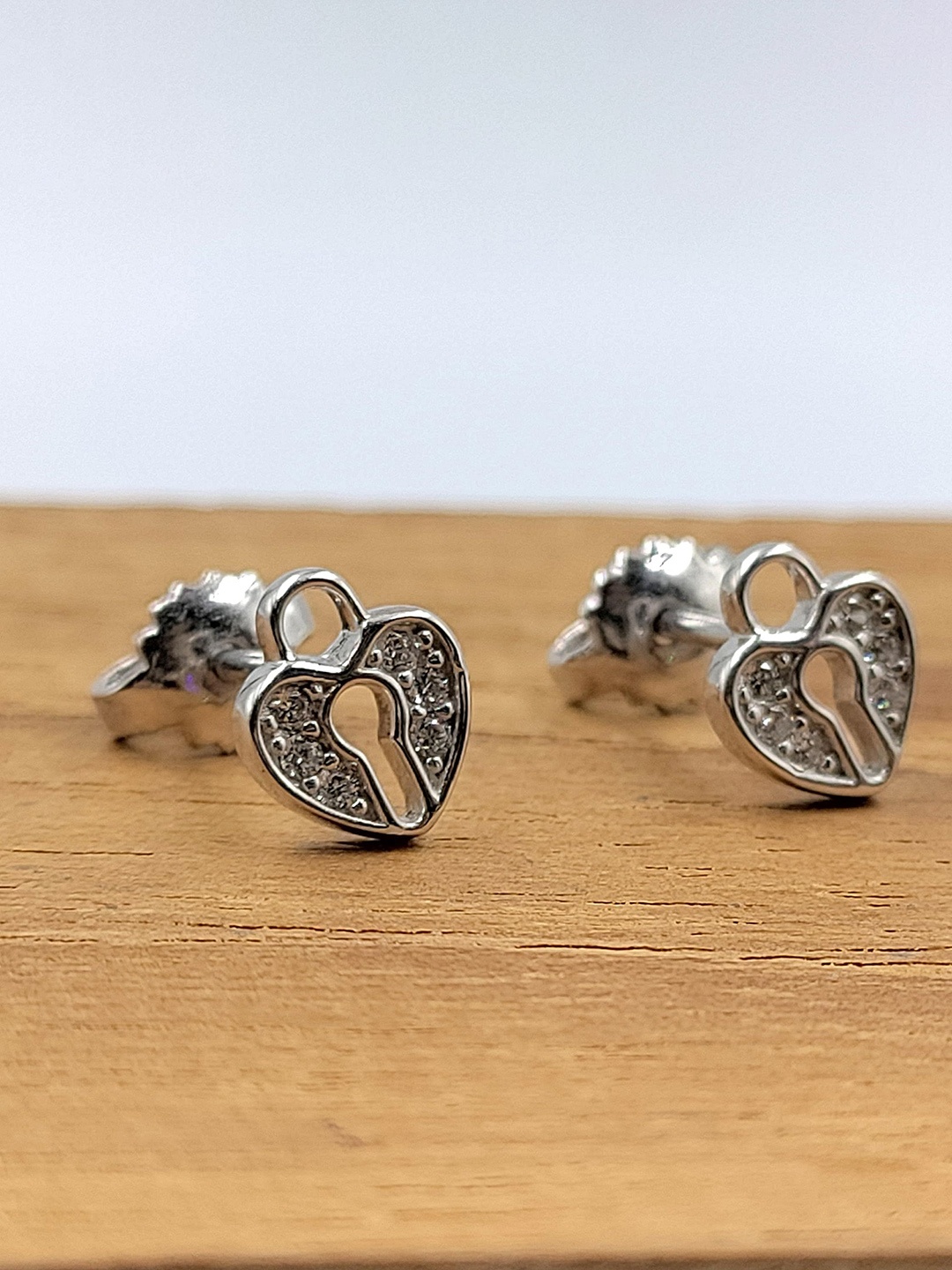 

AMONROO 925 Sterling Silver Rhodium-Plated Contemporary Studs