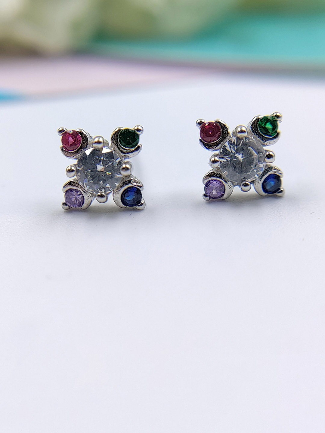 

AMONROO Rhodium-Plated 925 Sterling Silver Cubic Zirconia Studded Floral Studs