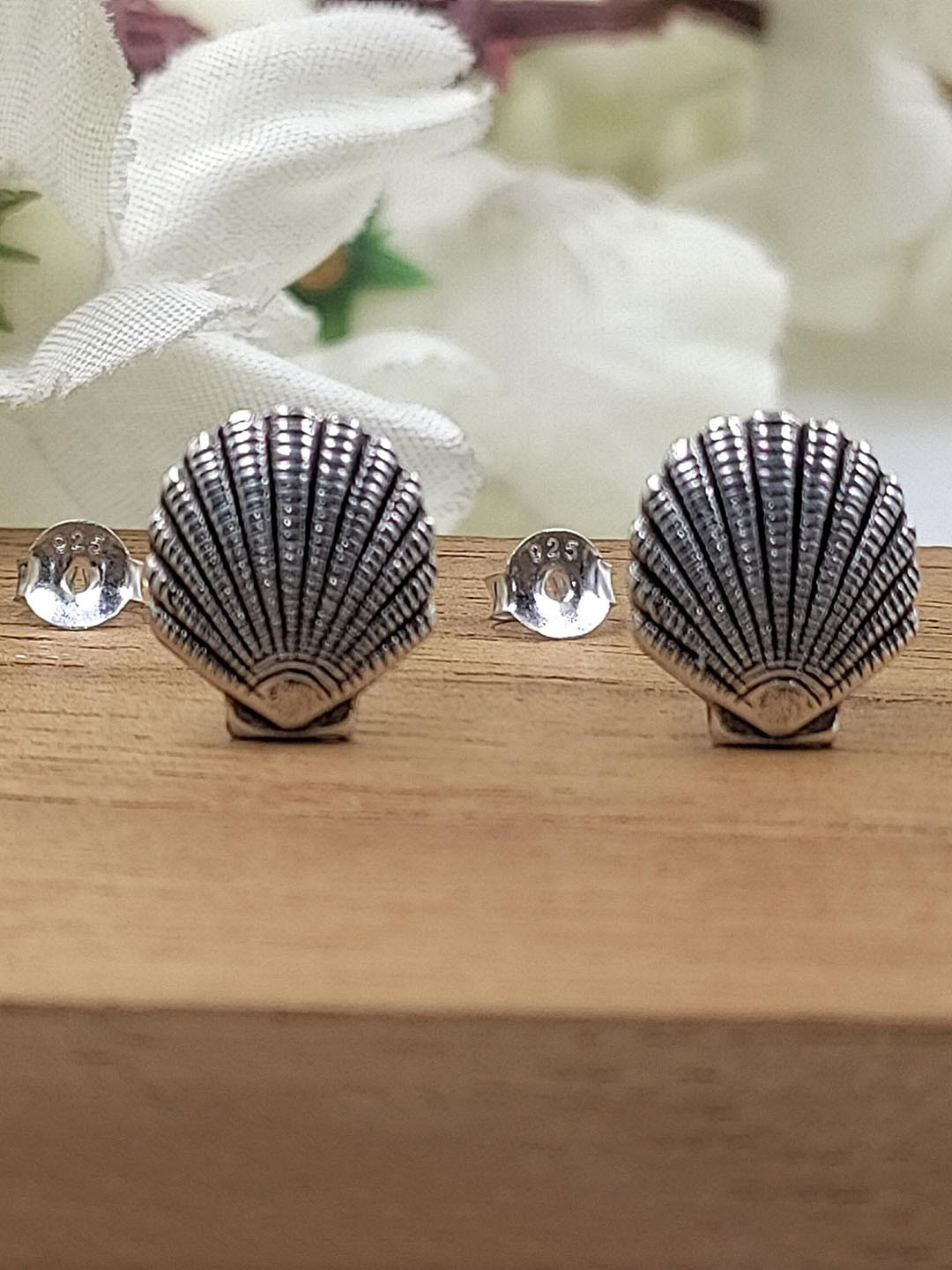 

AMONROO 925 Sterling Silver Rhodium-Plated Contemporary Studs