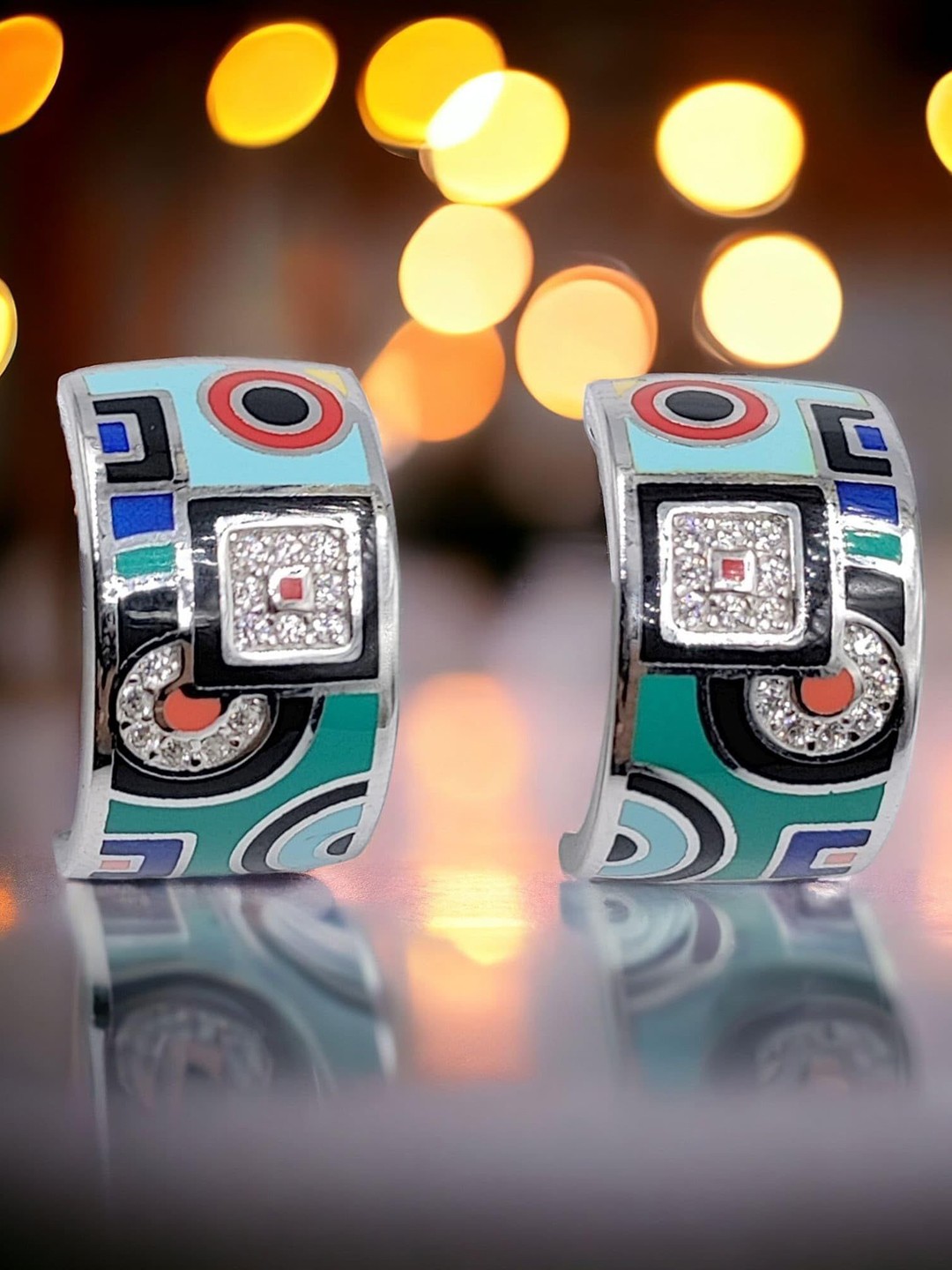 

AMONROO 925 Sterling Silver Rhodium-Plated CZ-Studded Geometric Enamelled Hoop Earrings