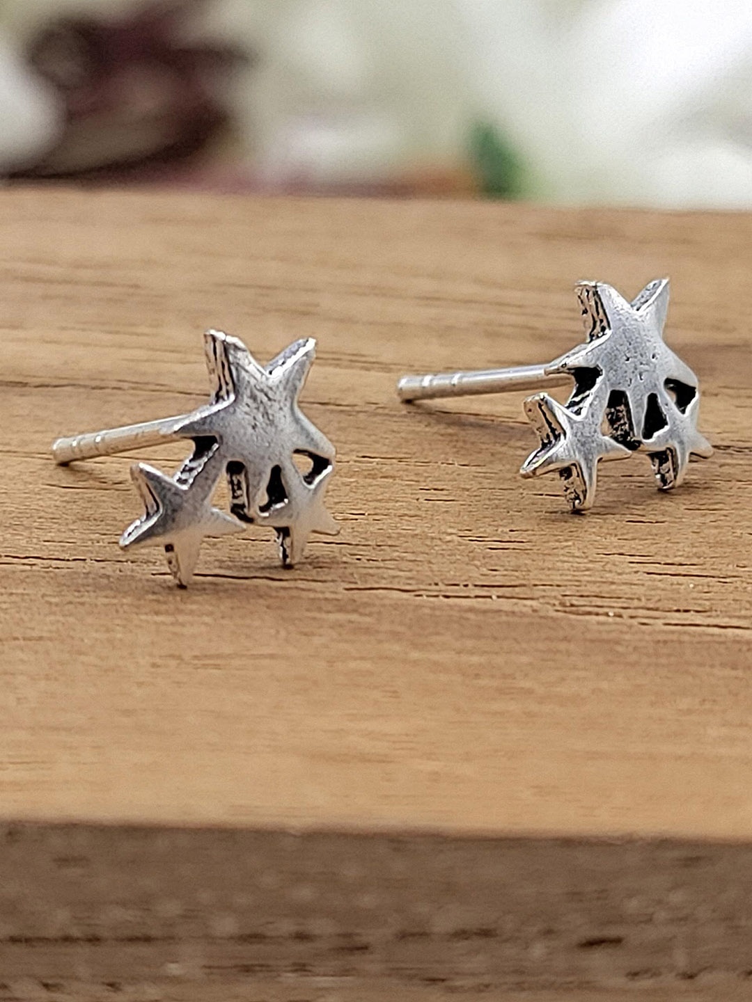 

AMONROO 925 Sterling Silver Rhodium-Plated Star Shaped Studs