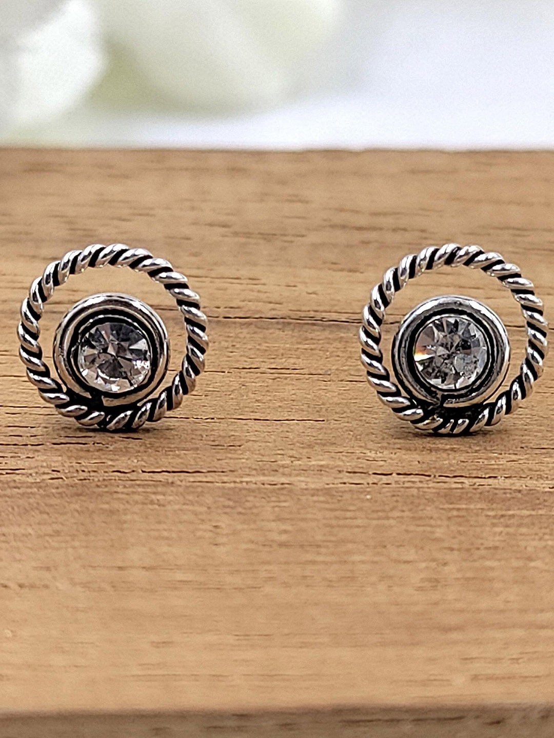 

AMONROO 925 Sterling Silver Rhodium-Plated Cubic Zirconia Studded Circular Oxidised Studs