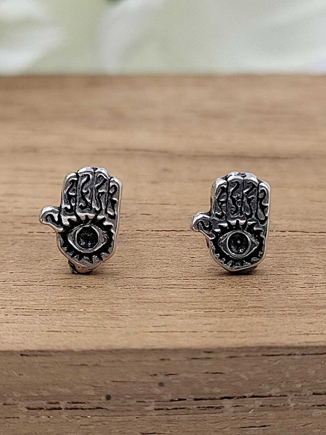 

AMONROO 925 Sterling Silver Rhodium-Plated Quirky Oxidised Studs