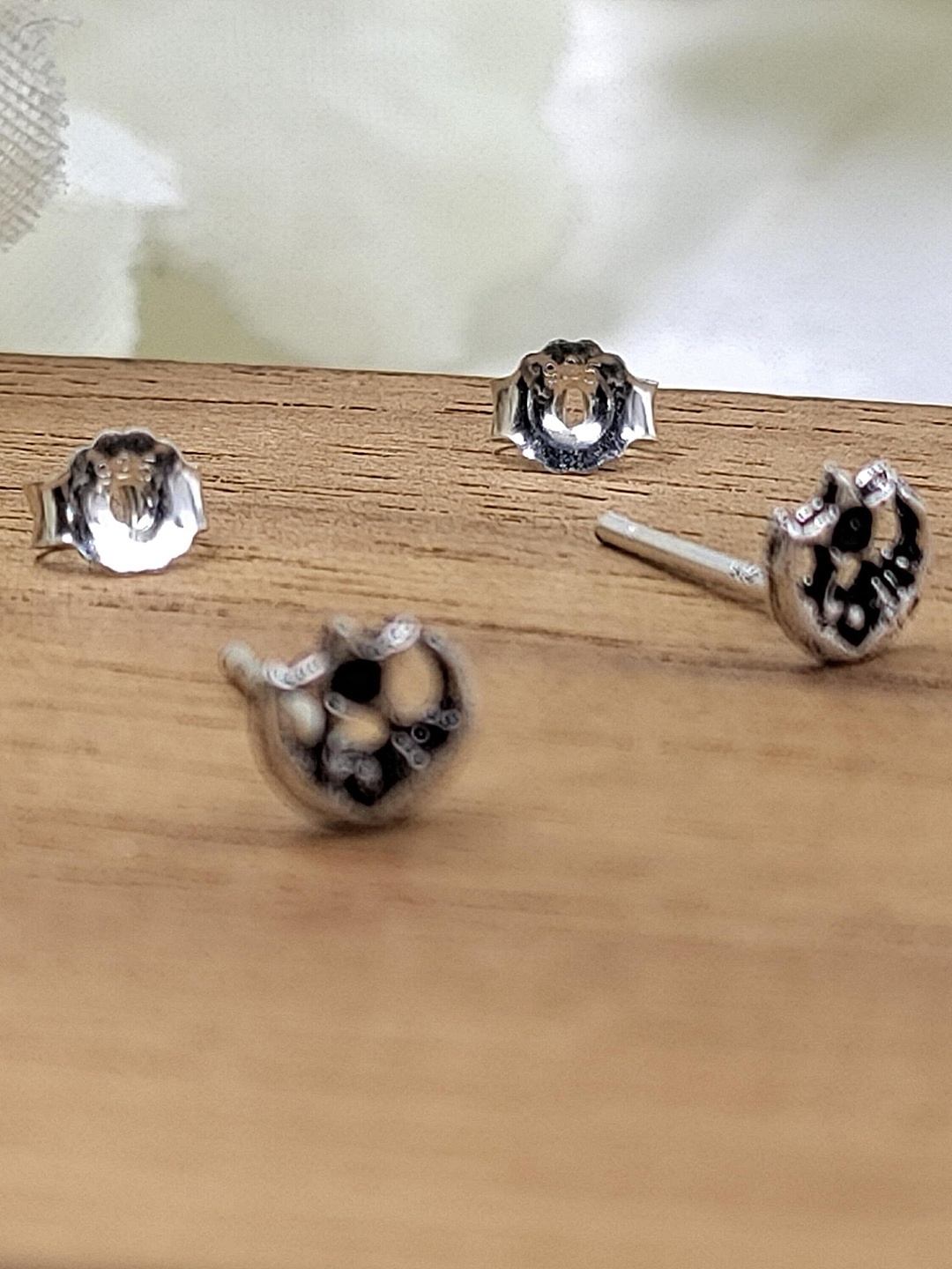 

AMONROO Sterling Silver Rhodium-Plated Star Shaped Studs
