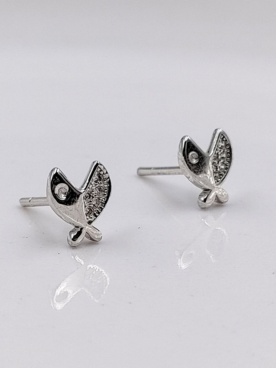 

AMONROO Sterling Silver Rhodium-Plated Cubic Zirconia Stone Studded Quirky Studs