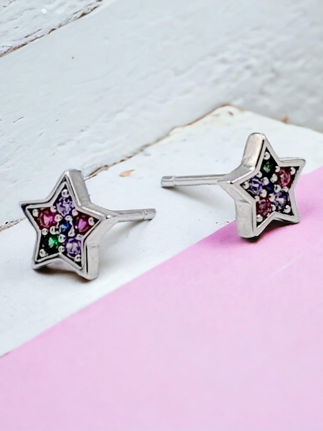 

AMONROO Sterling Silver Rhodium-Plated Artificial Stones Studded Star Shaped Studs