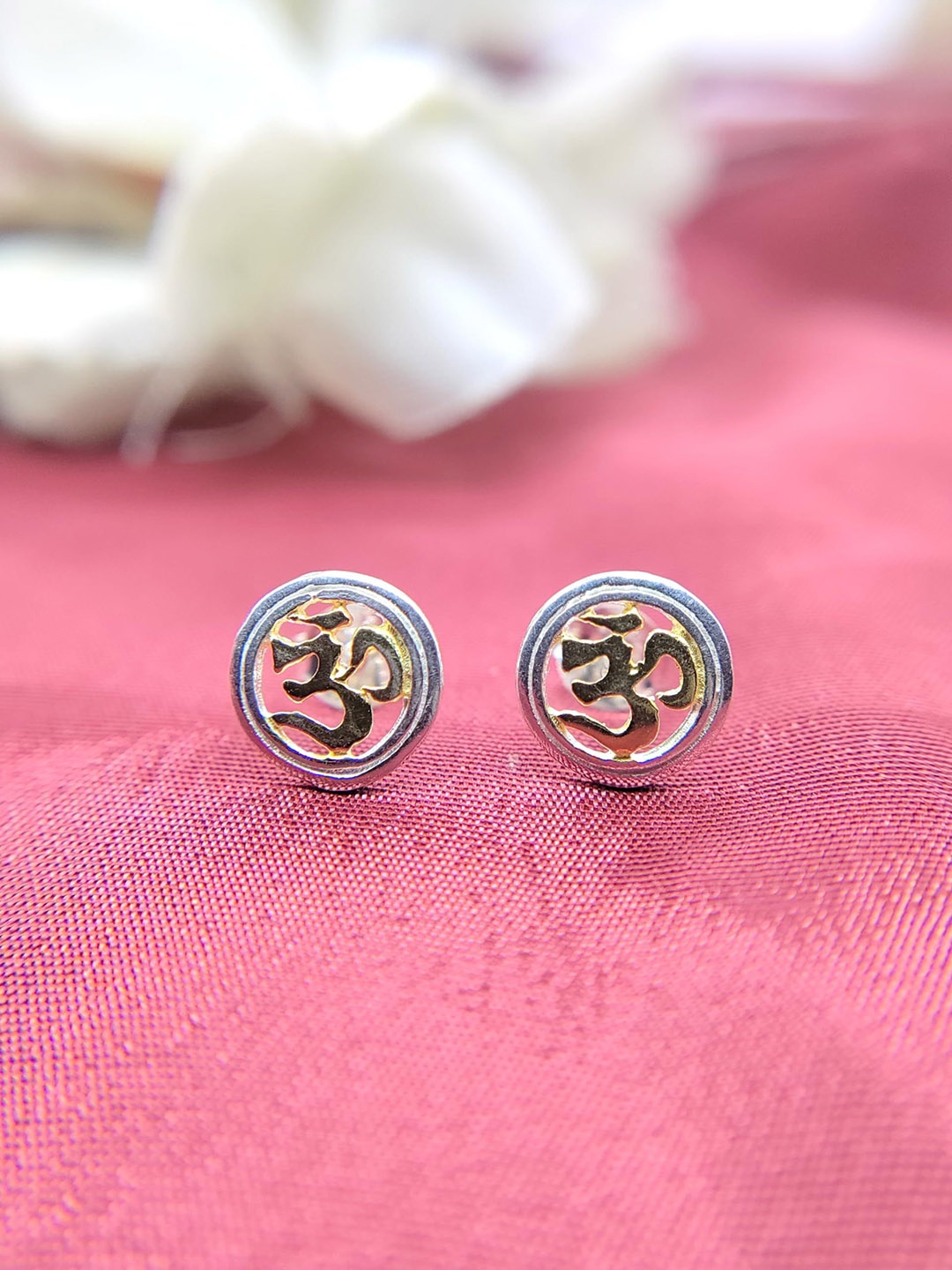 

AMONROO 925 Sterling Silver Rhodium-Plated Ohm Shaped Studs