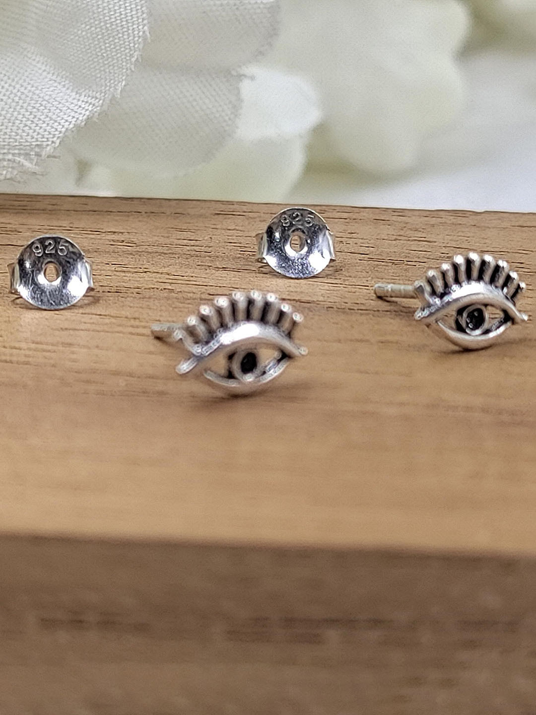 

AMONROO 925 Sterling Silver Rhodium-Plated Evil Eye Shaped Studs