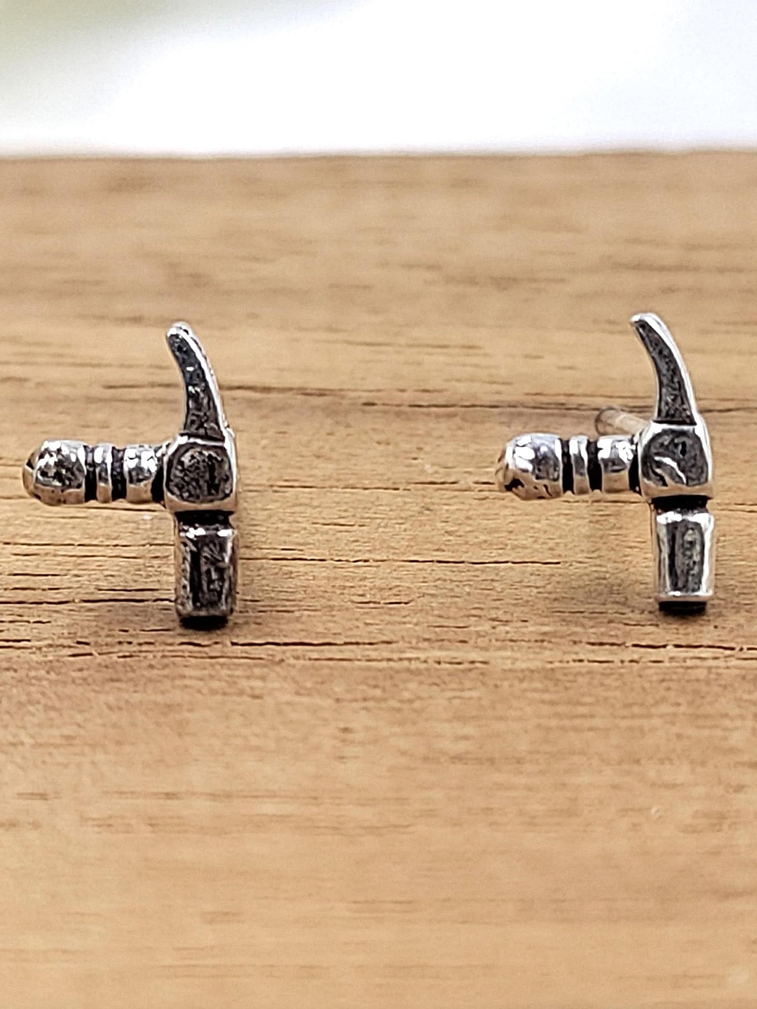 

AMONROO 925 Sterling Silver Rhodium-Plated Quirky Shaped Studs