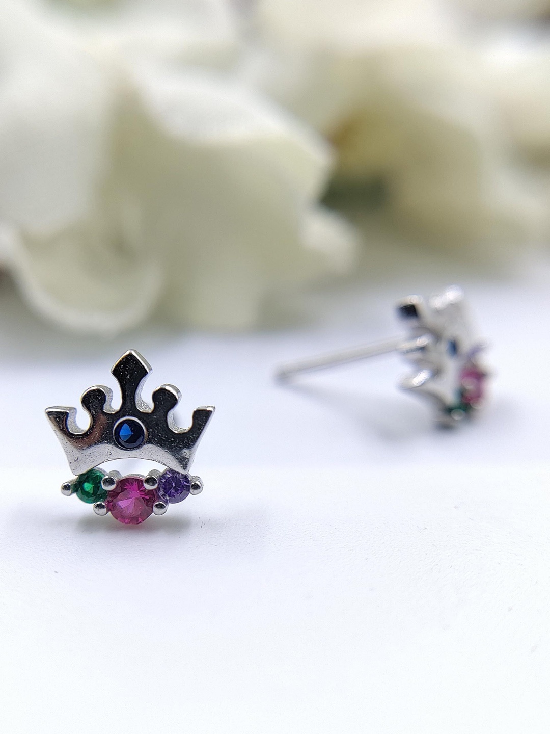 

AMONROO 925 Sterling Silver Rhodium-Plated Cubic Zirconia Crown Shaped Studs