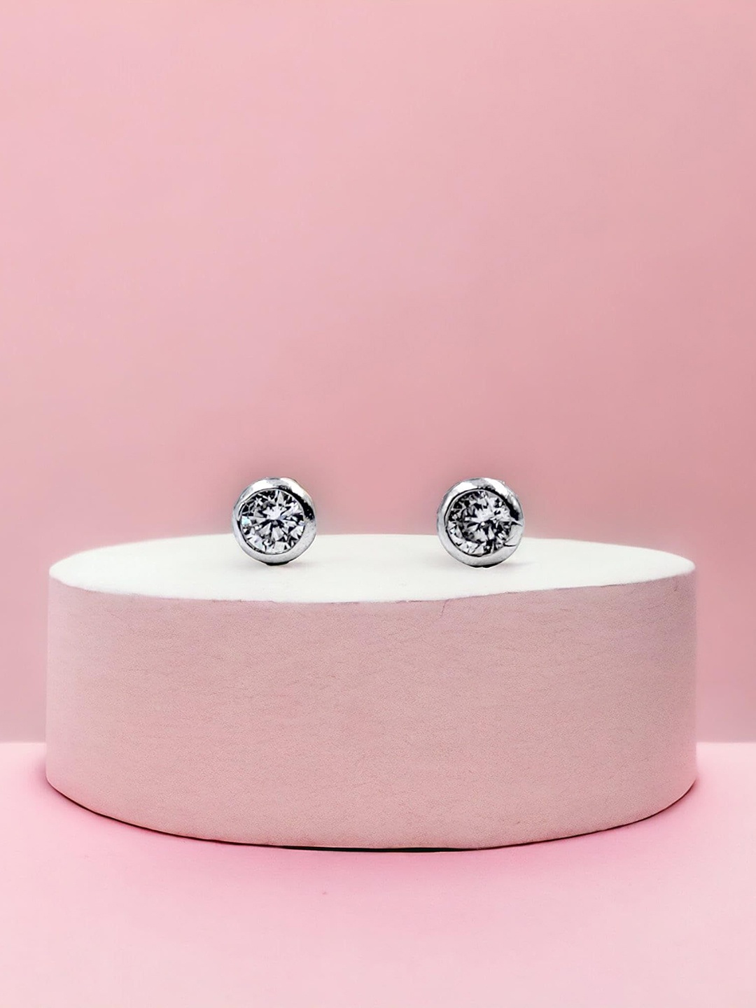 

AMONROO 925 Sterling Silver Rhodium-Plated Cubic Zirconia Studded Circular Shaped Studs