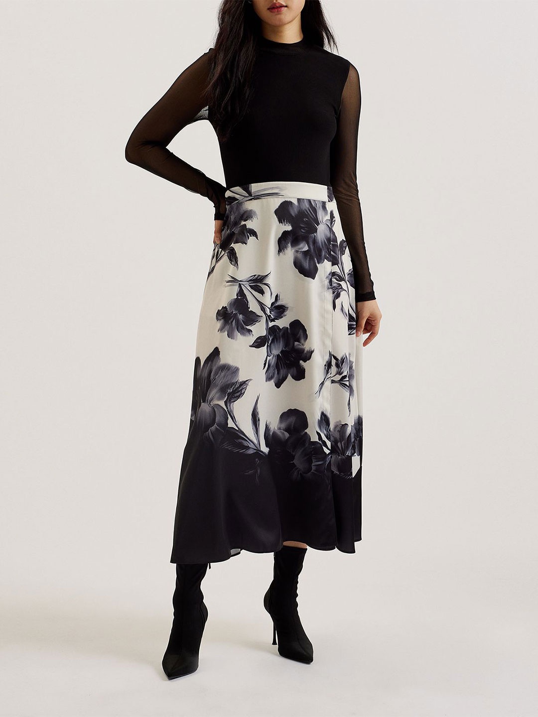 

Ted Baker Women Round Neck Flared Dress, Black