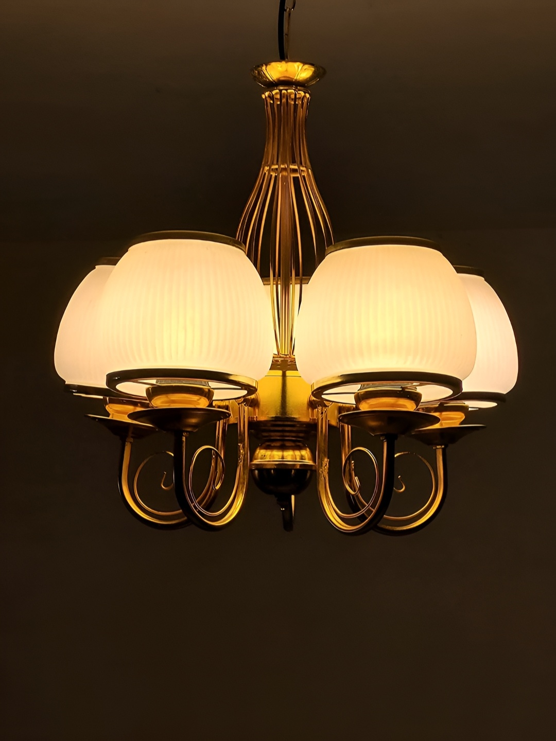 

Weldecor Gold-Toned & White Textured Glass Ceiling Lamp