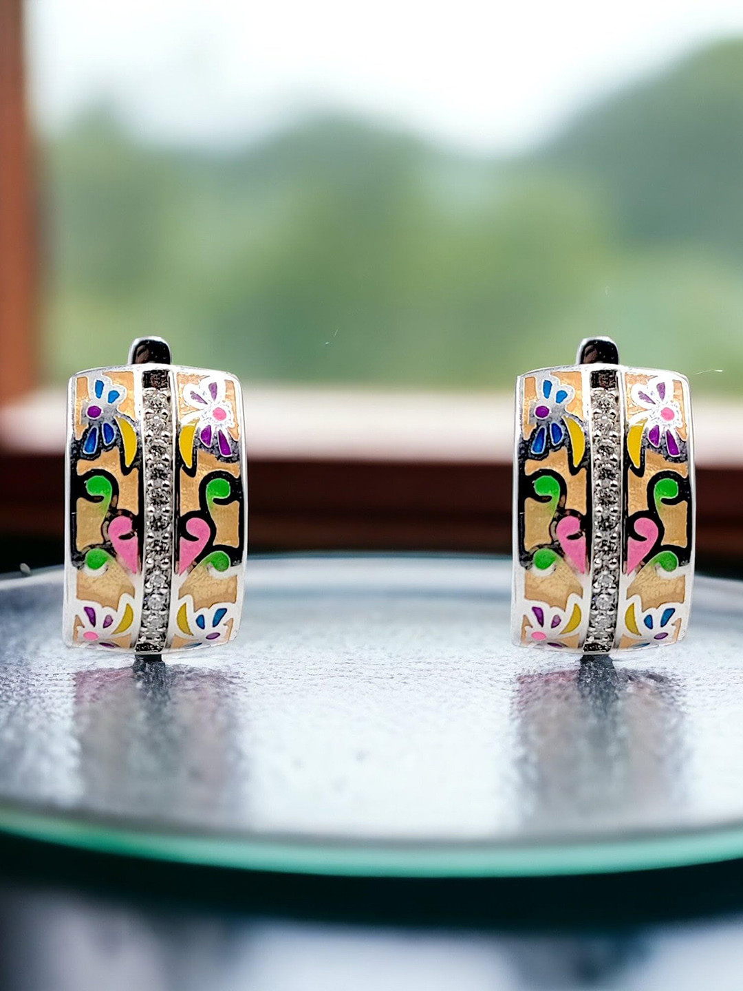 

AMONROO 925 Sterling Silver Rhodium-Plated CZ Studded Contemporary Half Hoop Earrings, Yellow