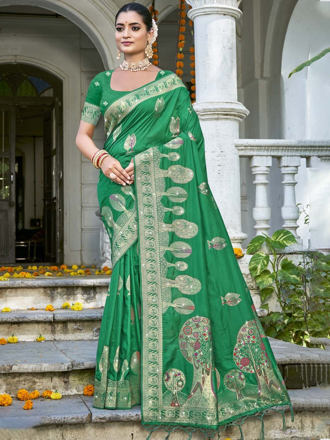 

SANGAM PRINTS Women Woven Design ZariTussar Saree, Green