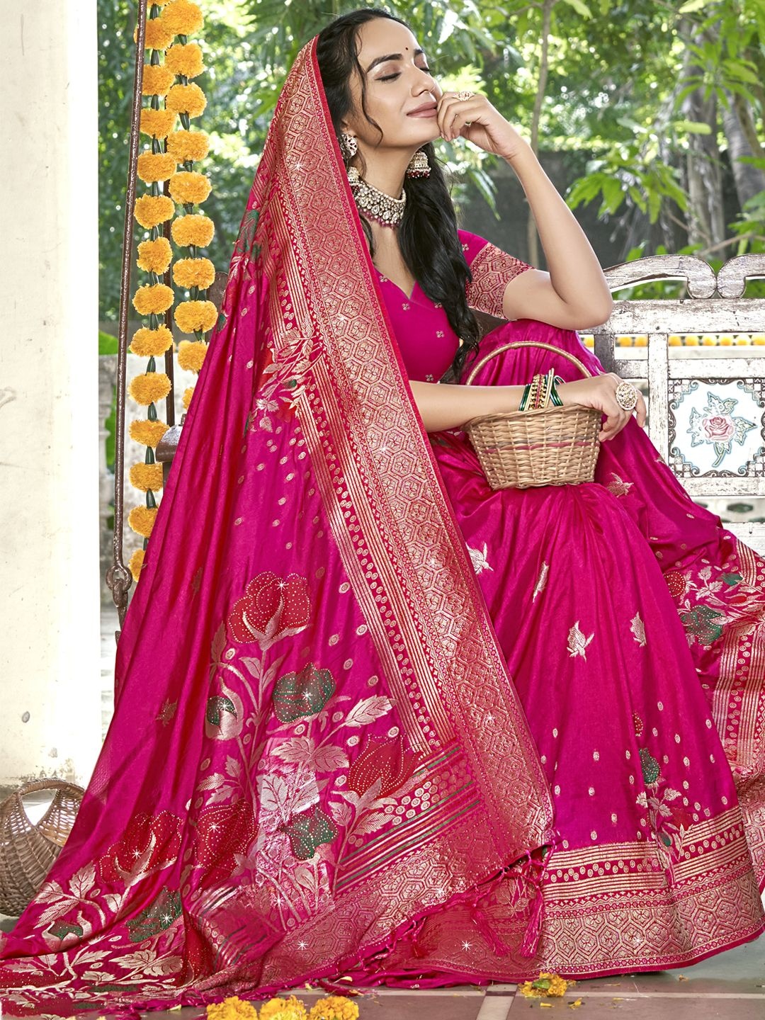 

SANGAM PRINTS Ethnic Motifs Woven Design Zari Tussar Saree, Magenta