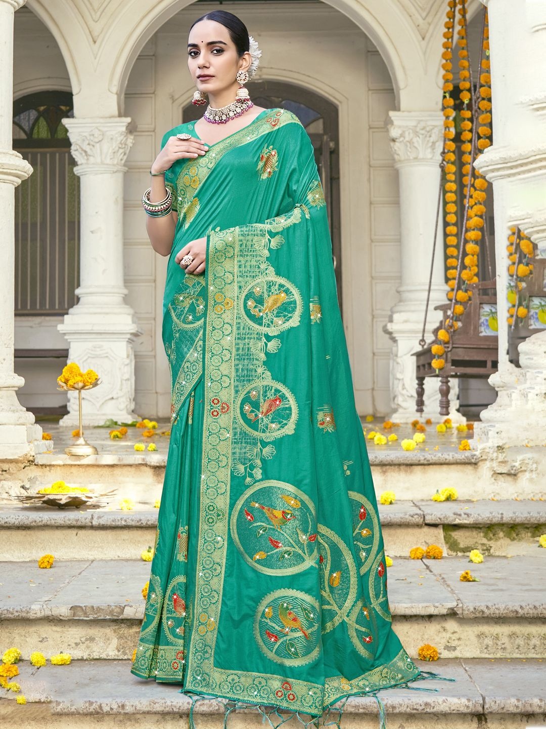 

SANGAM PRINTS Woven Design Zari Tussar Saree, Green
