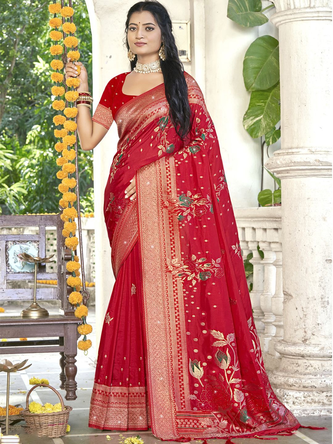 

SANGAM PRINTS Ethnic Motifs Zari Tussar Saree, Red