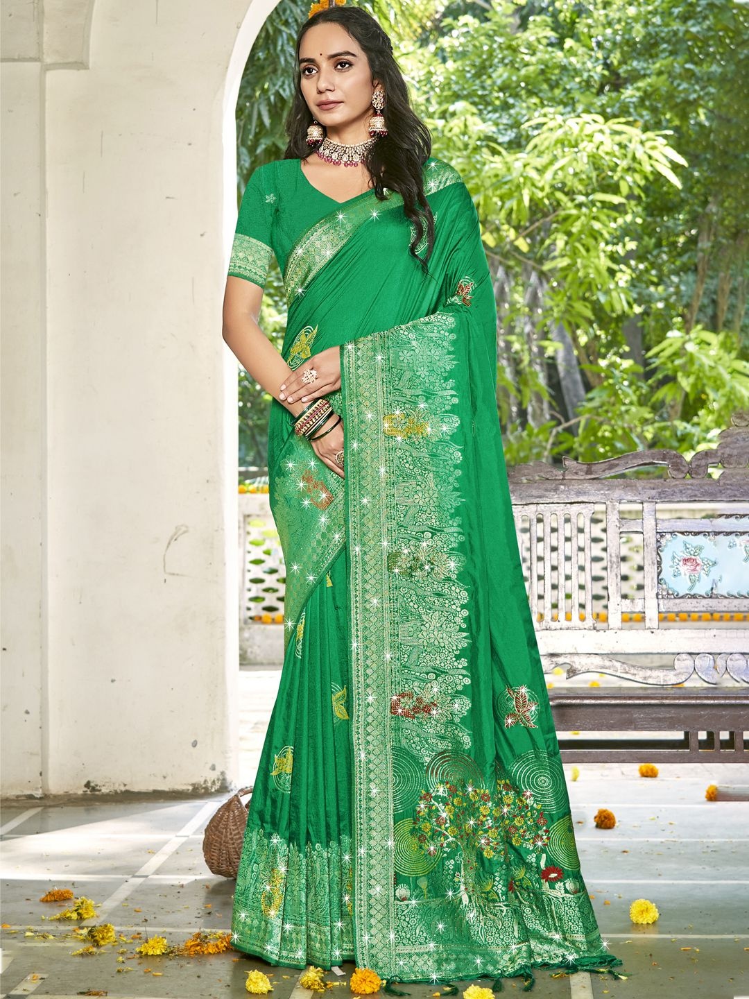 

SANGAM PRINTS Woven Design Zari Silk Blend Tussar Saree, Green