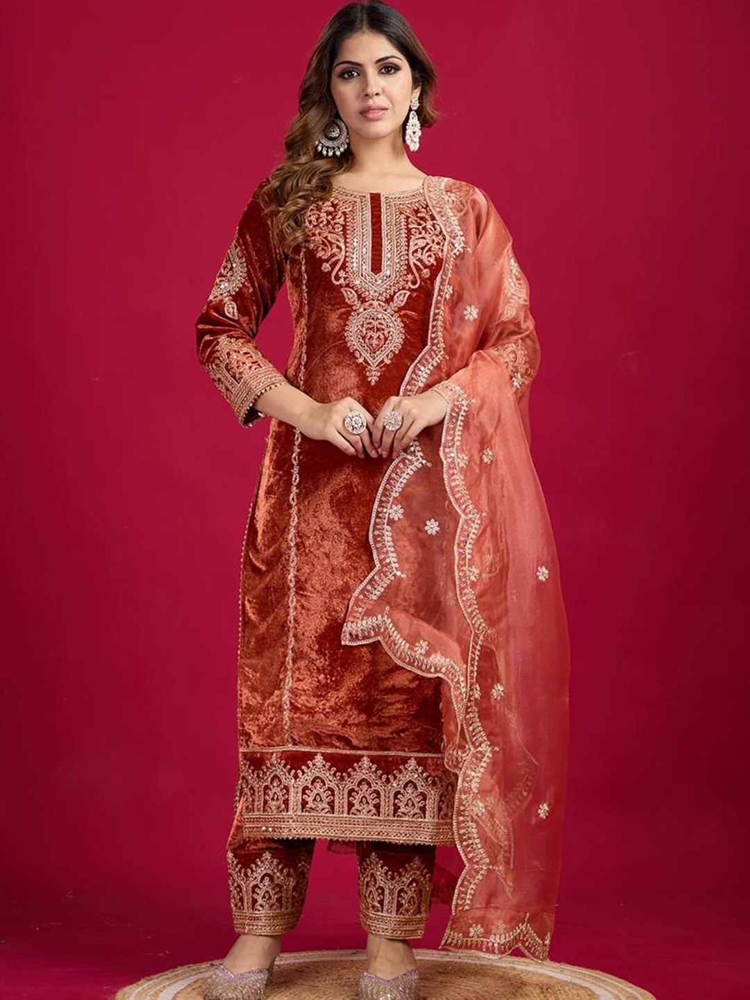 

HARI FASHION Ethnic Motif Embroidered Zari Sequinned Velvet Kurta With Trouser And Dupatta, Rust