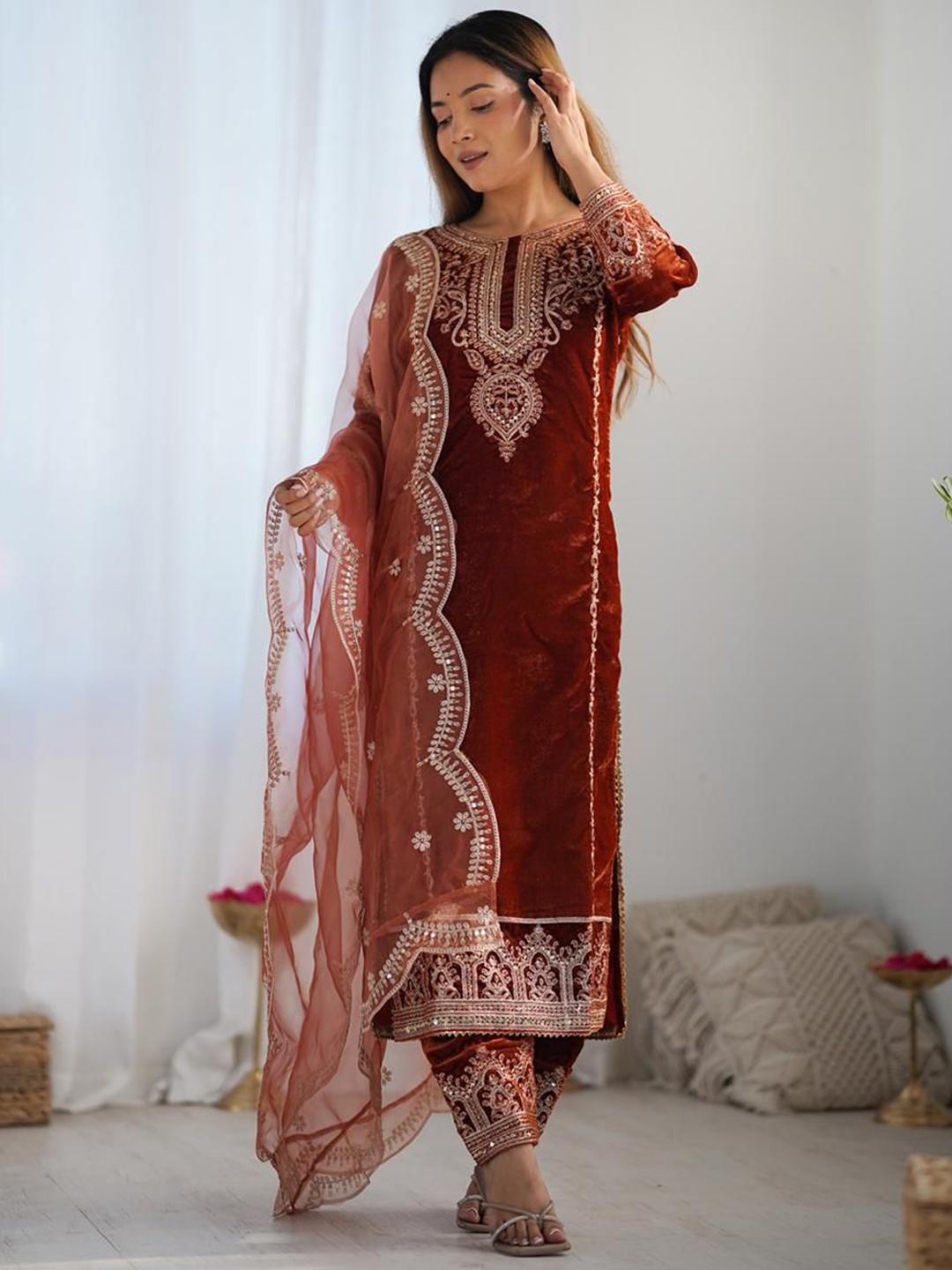 

HARI FASHION Ethnic Motif Embroidered Zari Sequinned Velvet Kurta With Trouser And Dupatta, Rust