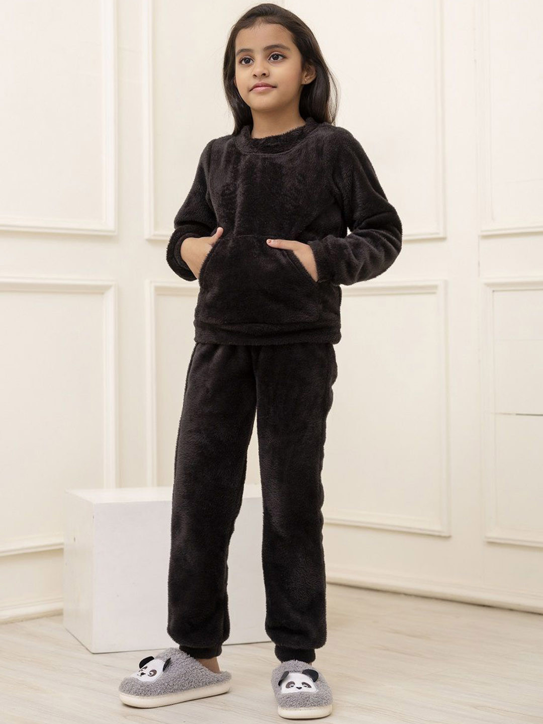

BAESD Girls Pure Wool Sweatshirt And Joggers, Black