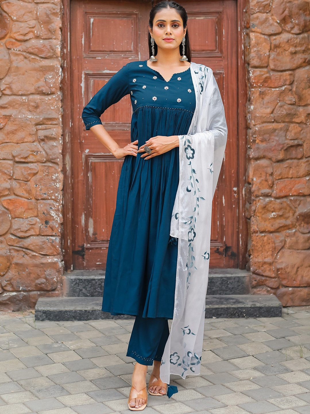 

Rajnandini Floral Embroidered Empire Notch Neck Kurta With Trousers And Dupatta, Teal