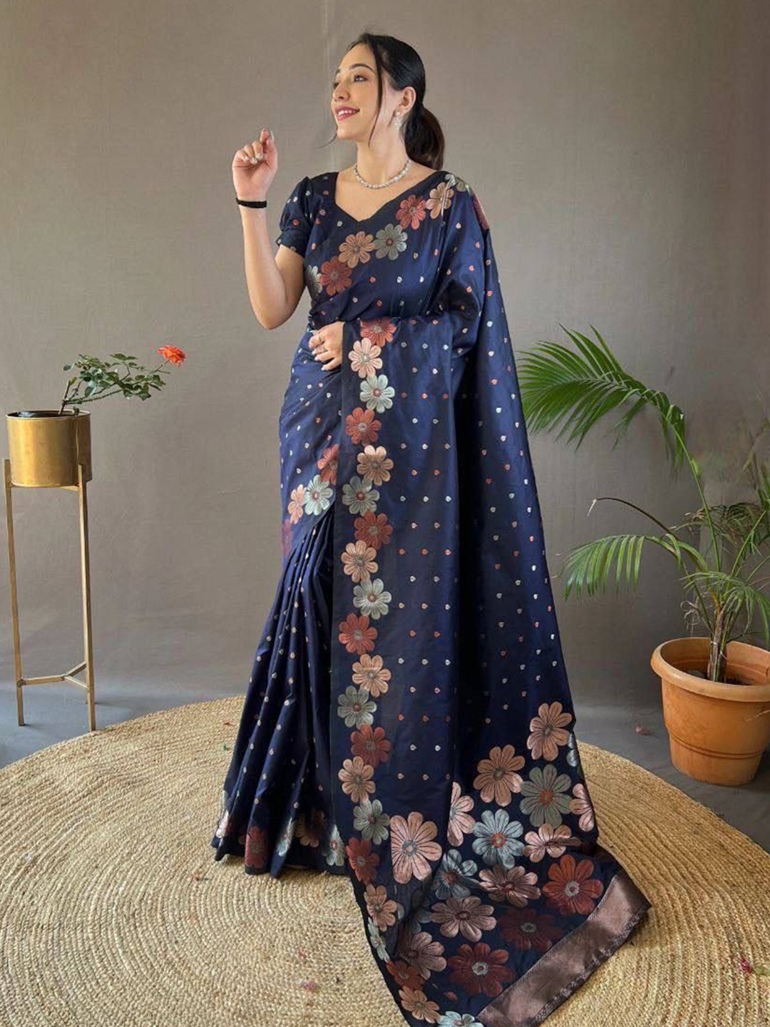 

ZIBLON Floral Banarasi Saree, Blue