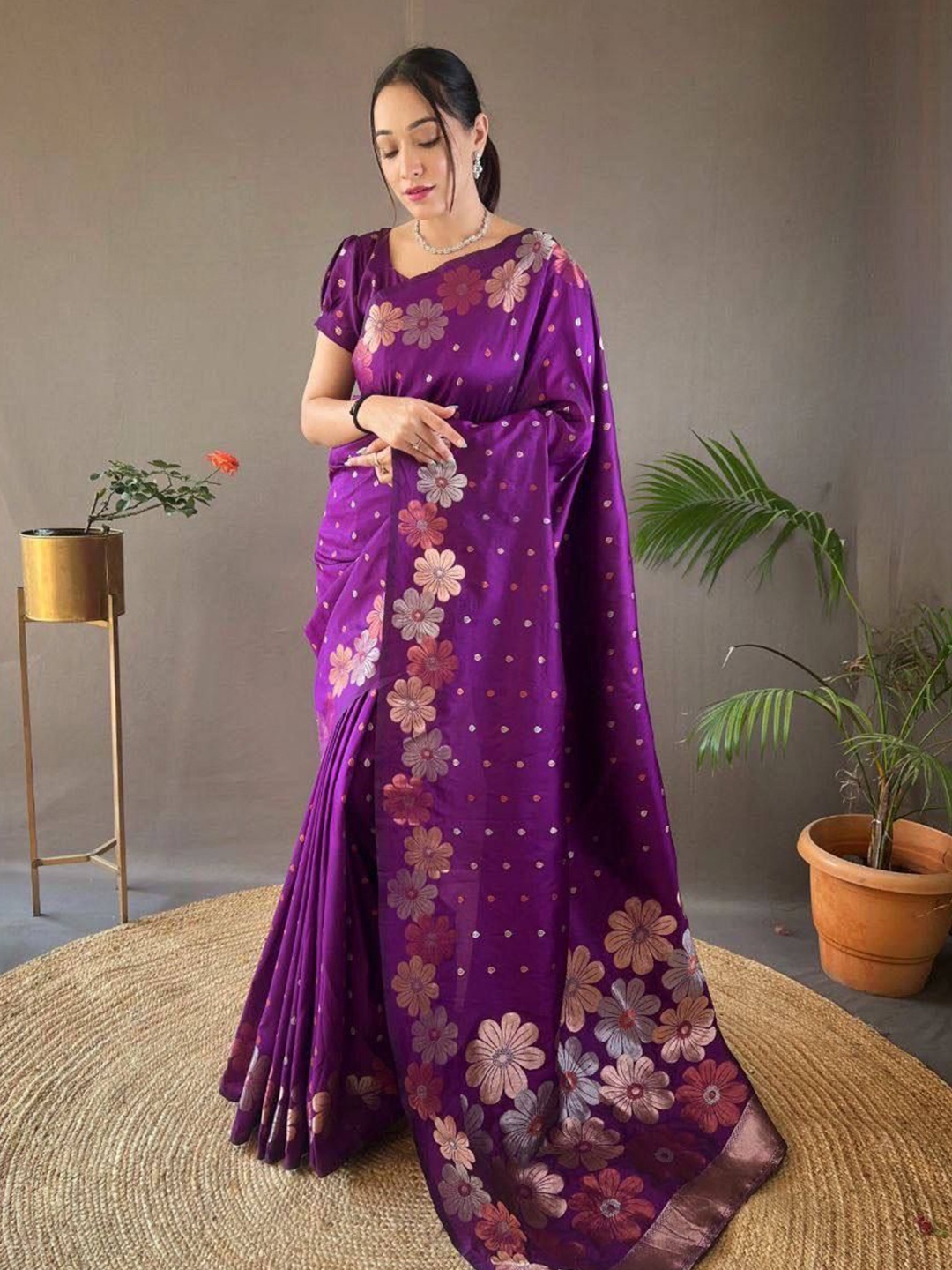 

ZIBLON Floral Woven Design Zari Banarasi Saree, Purple