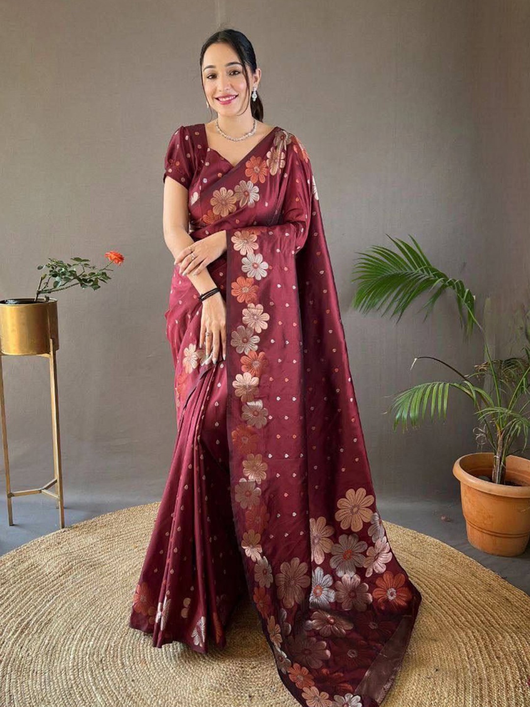 

ZIBLON Ethnic Motifs Zari Banarasi Saree, Maroon