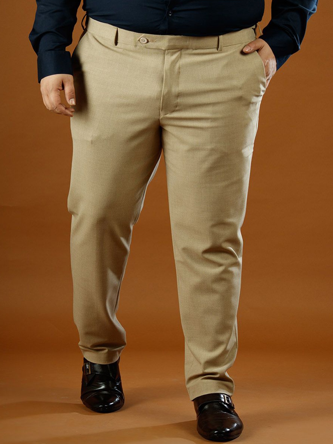 

Muffynn Men Relaxed Straight Leg Straight Fit Formal Trousers, Tan