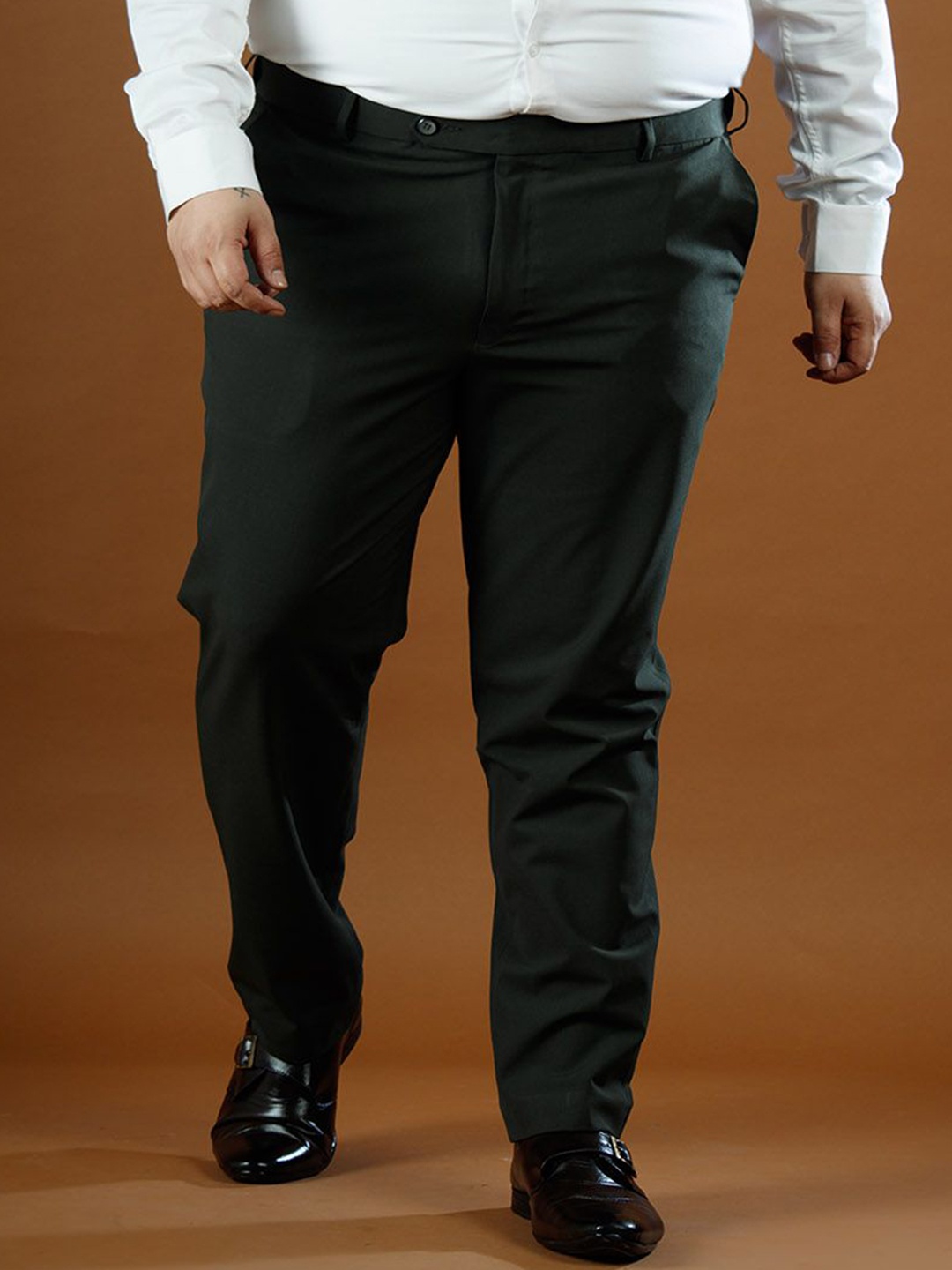 

Muffynn Men Relaxed Straight Leg Straight Fit Trouser, Olive
