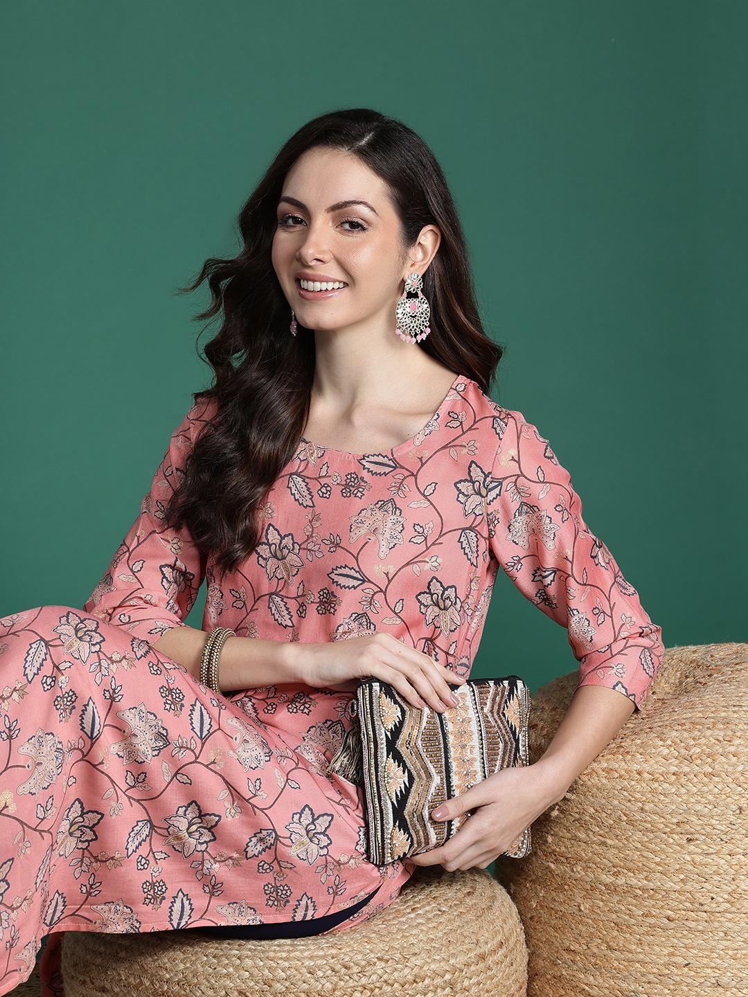 

Sangria Indie Floral Printed Kurta with Trousers, Peach